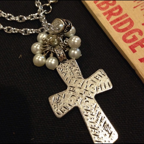 Necklace silver with pearls. - Picture 2 of 2