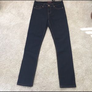 Coupe blue jeans NWT size 8