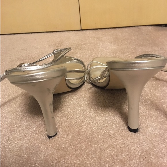 White House Black Market open toe heels - Picture 3 of 3