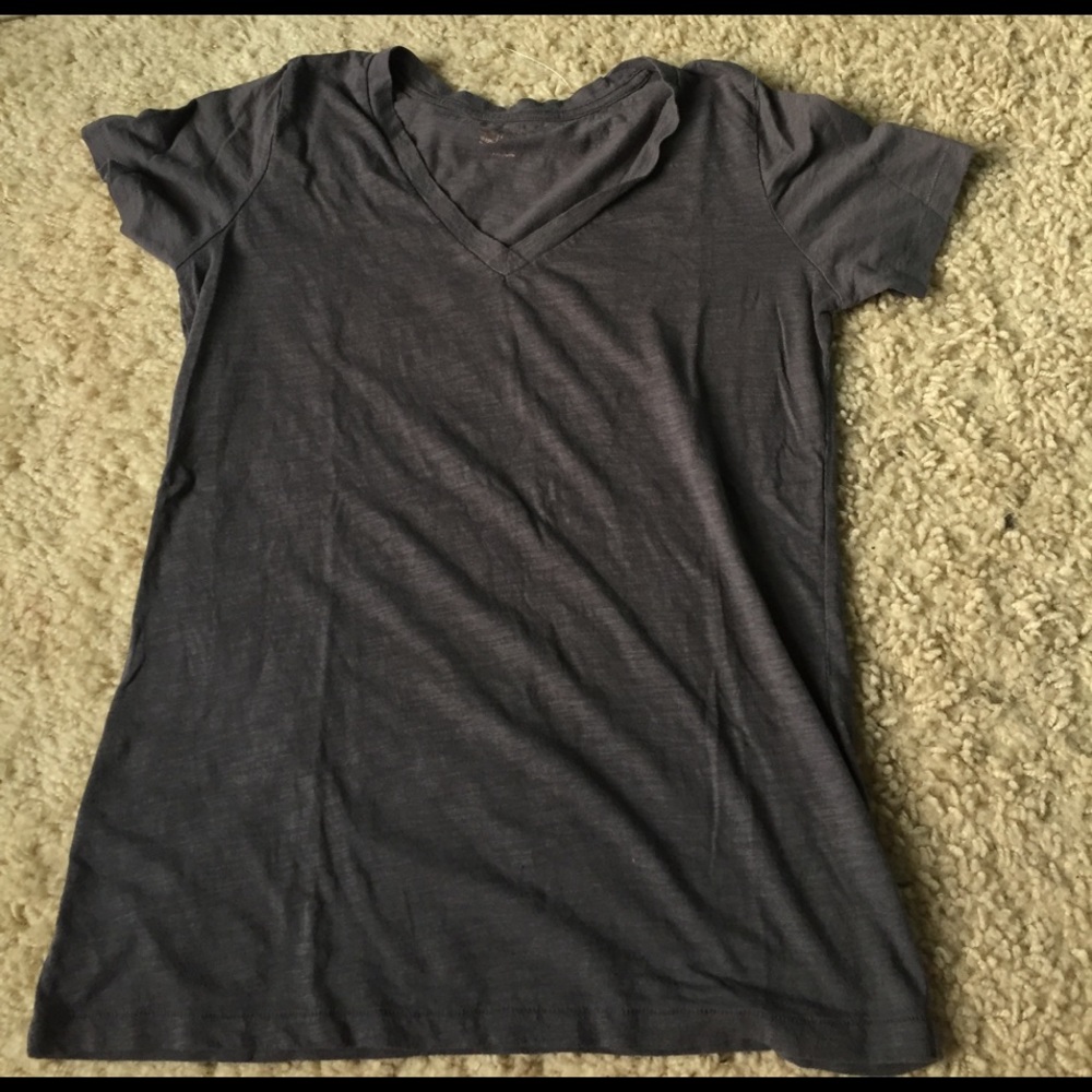 Vneck tee shirt