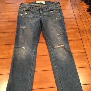 Lds Abercrombie and Fitch distressed jeans size 4