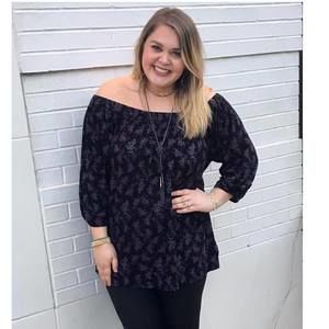 Meet your Posher, Caitlin