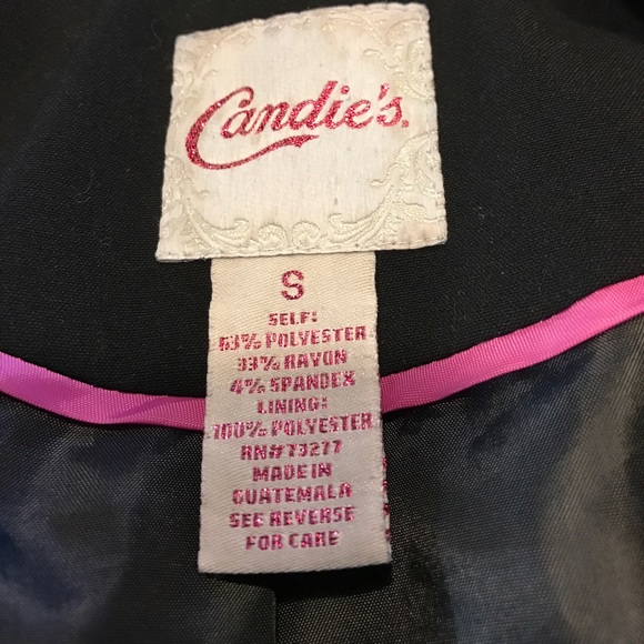 Blazer - Picture 3 of 3