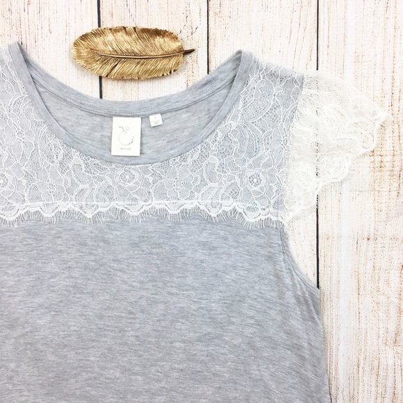 Anthropologie Tops - {Anthropologie} Eloise Gray Eyelash Lace Tee Top