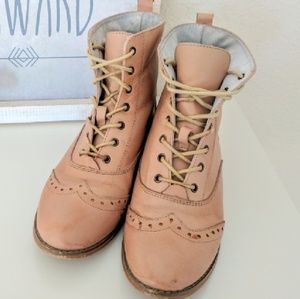 Urban outfitters frye blush vintage laceup boot