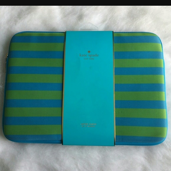 kate spade Handbags - Kate spade laptop sleeve