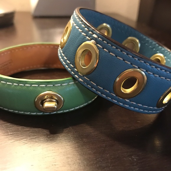 Blue Leather Coach Bracelet w Goldtone Accents - Picture 2 of 3