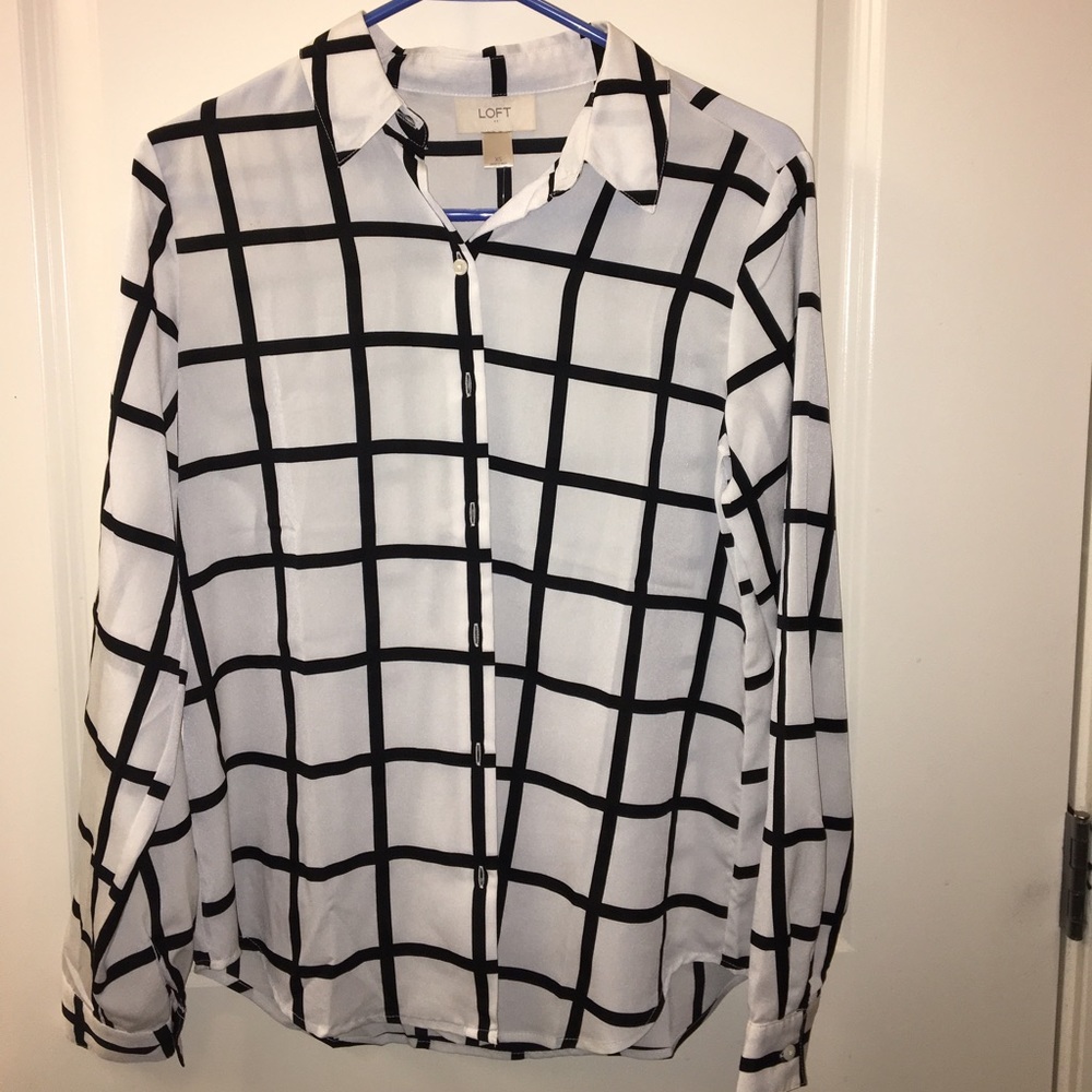 ***SOLD*** Loft, Swanky flowy plaid button up