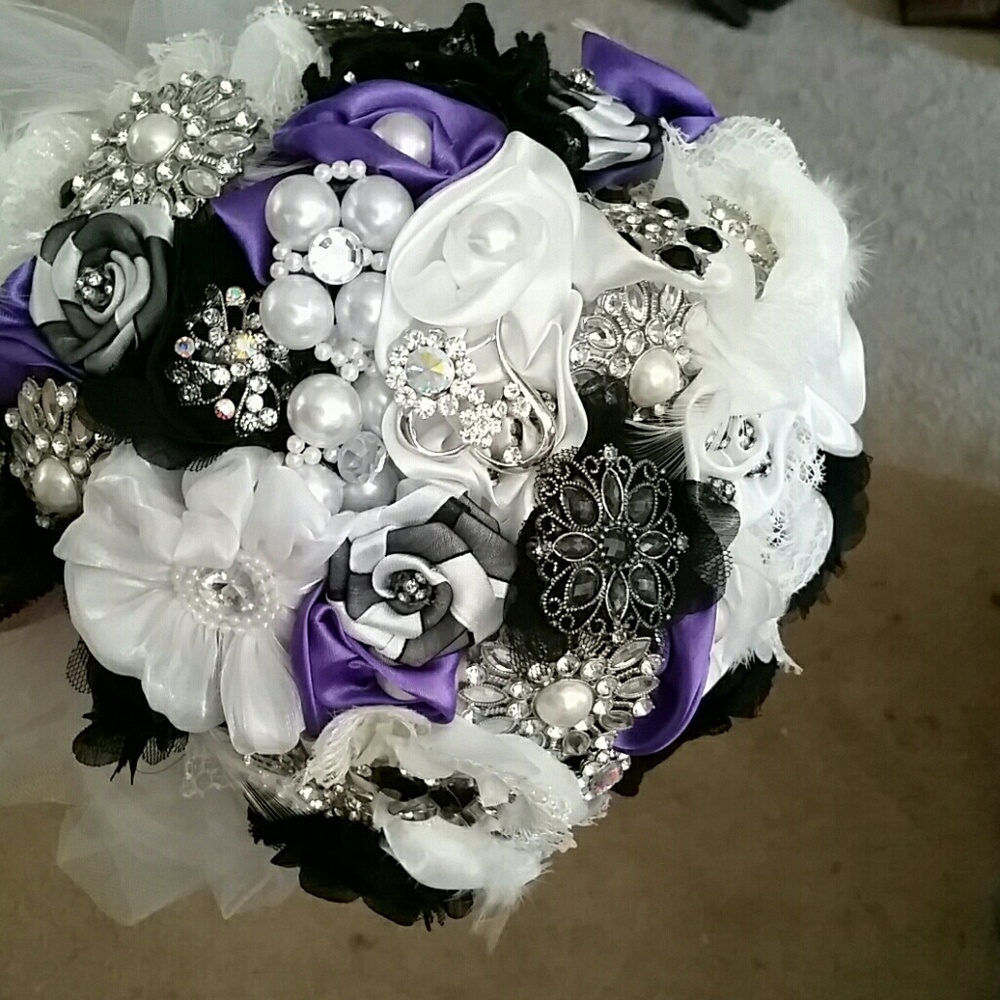 Brooch Bouquet