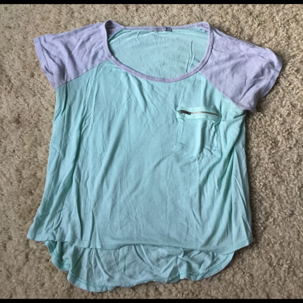 High low, loose crop top