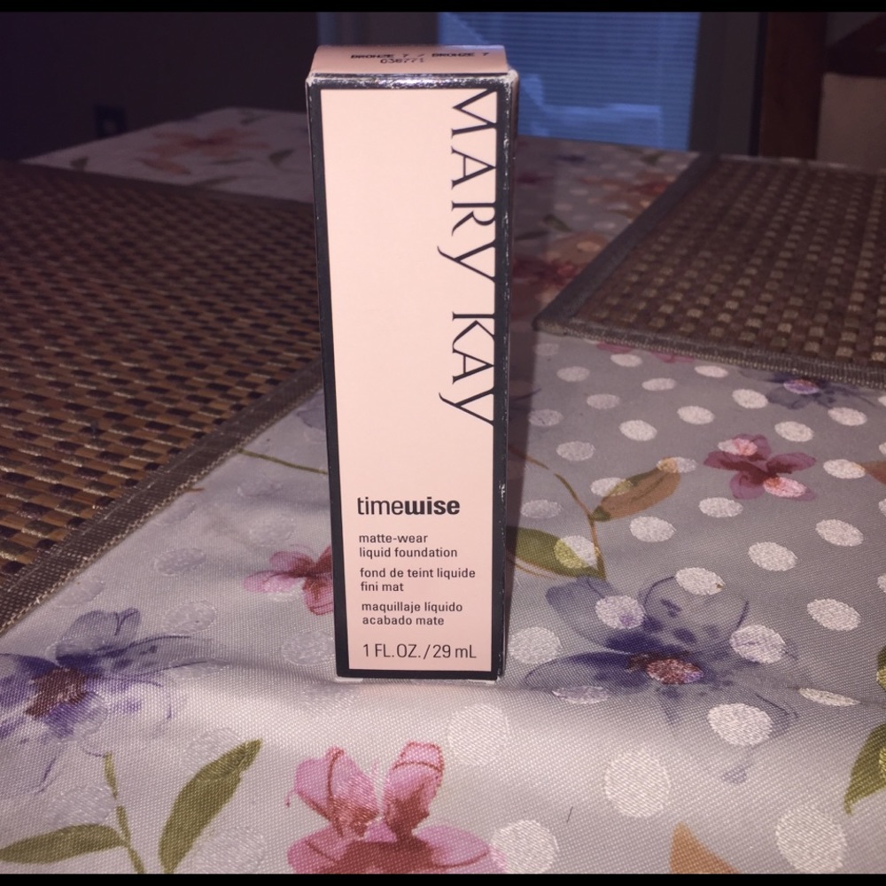 Mary Kay Timewise Matte-wear Liquid Foundation