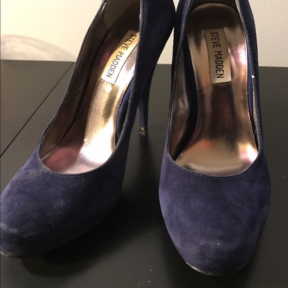 🌼Blue size 7 Steve Madden Suede Heels🌼 - Picture 4 of 4