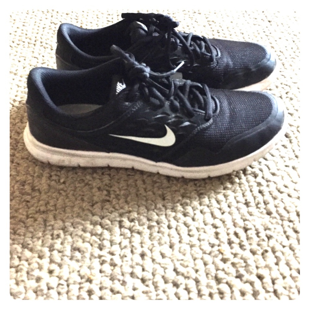 Women's Nike Black and White Sneakers