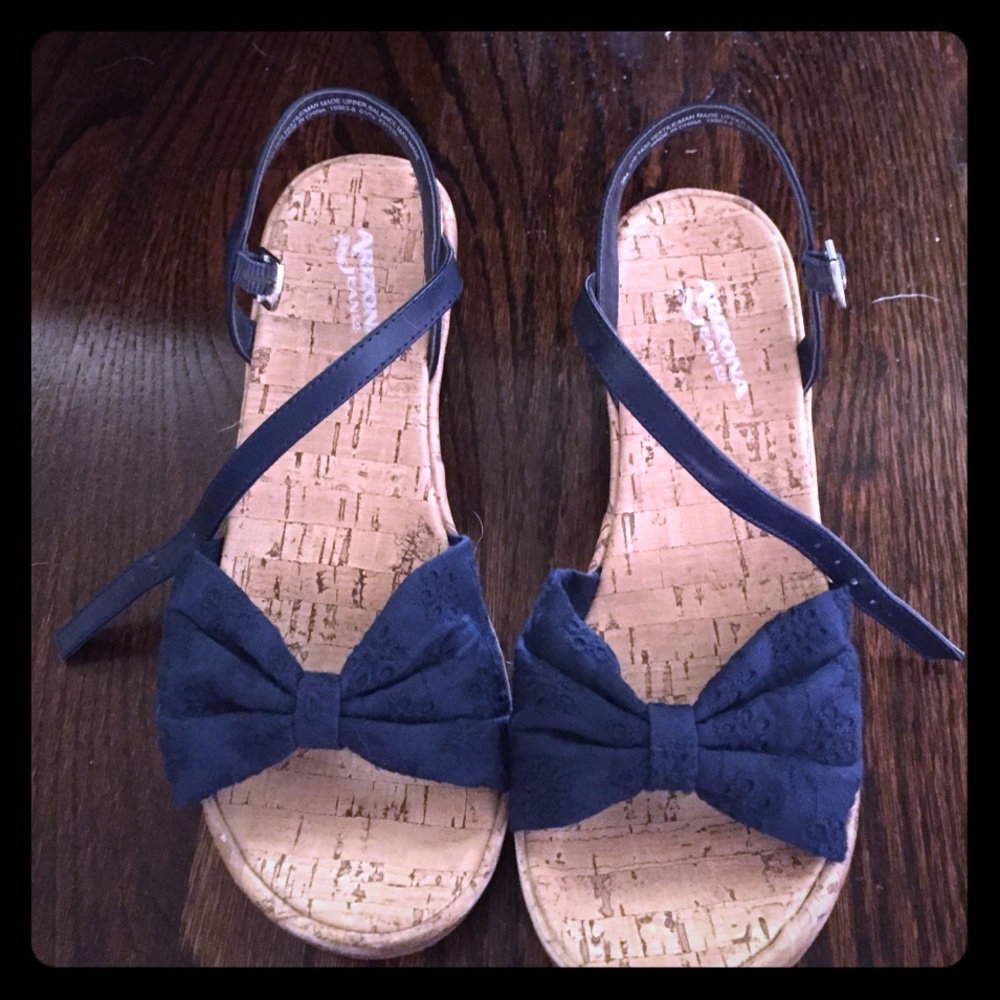 Navy wedges