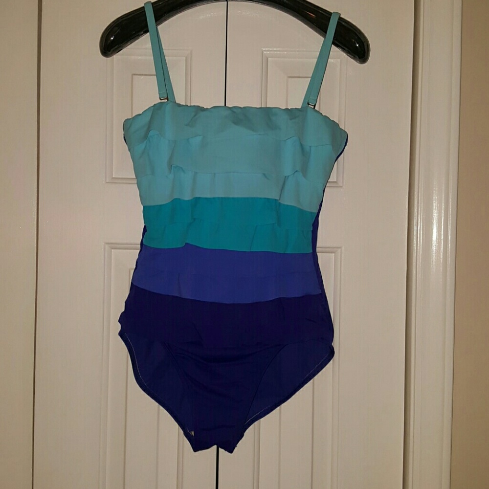 Magicsuit-one piece bathingsuit size 8; like new
