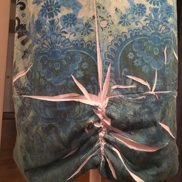 Multicolor blouse with sheer sleeves! - Picture 4 of 5