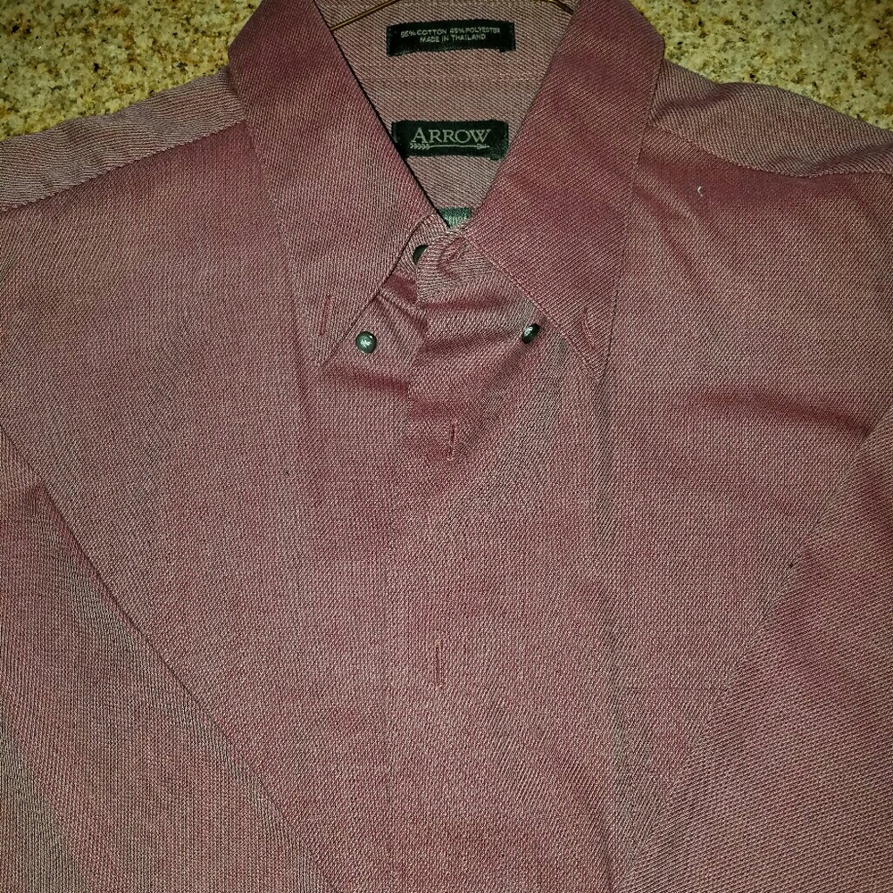 Men's LS Arrow maroon shirt size Large  16-16.5