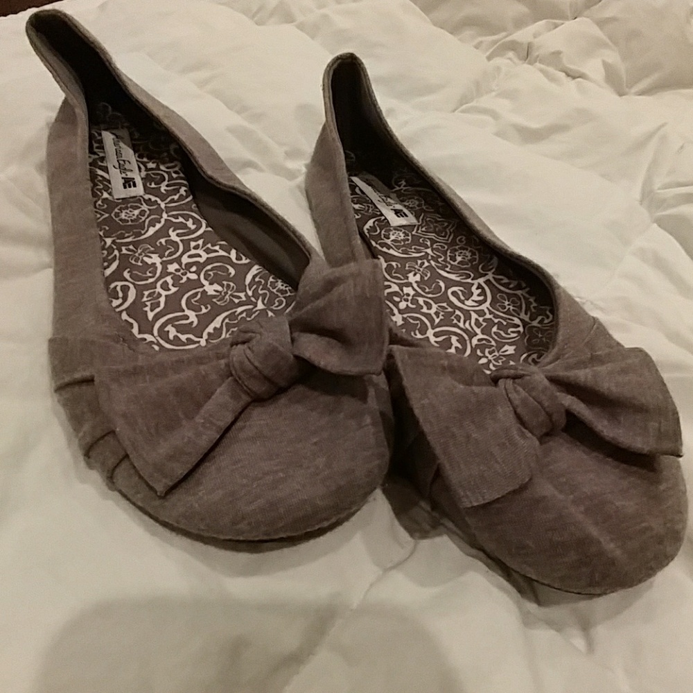 Gray flats