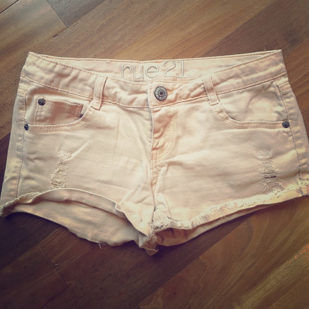 Orange jean short shorts!