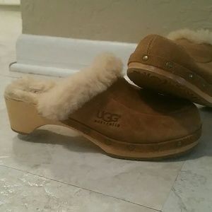Ugg fur trim clogs