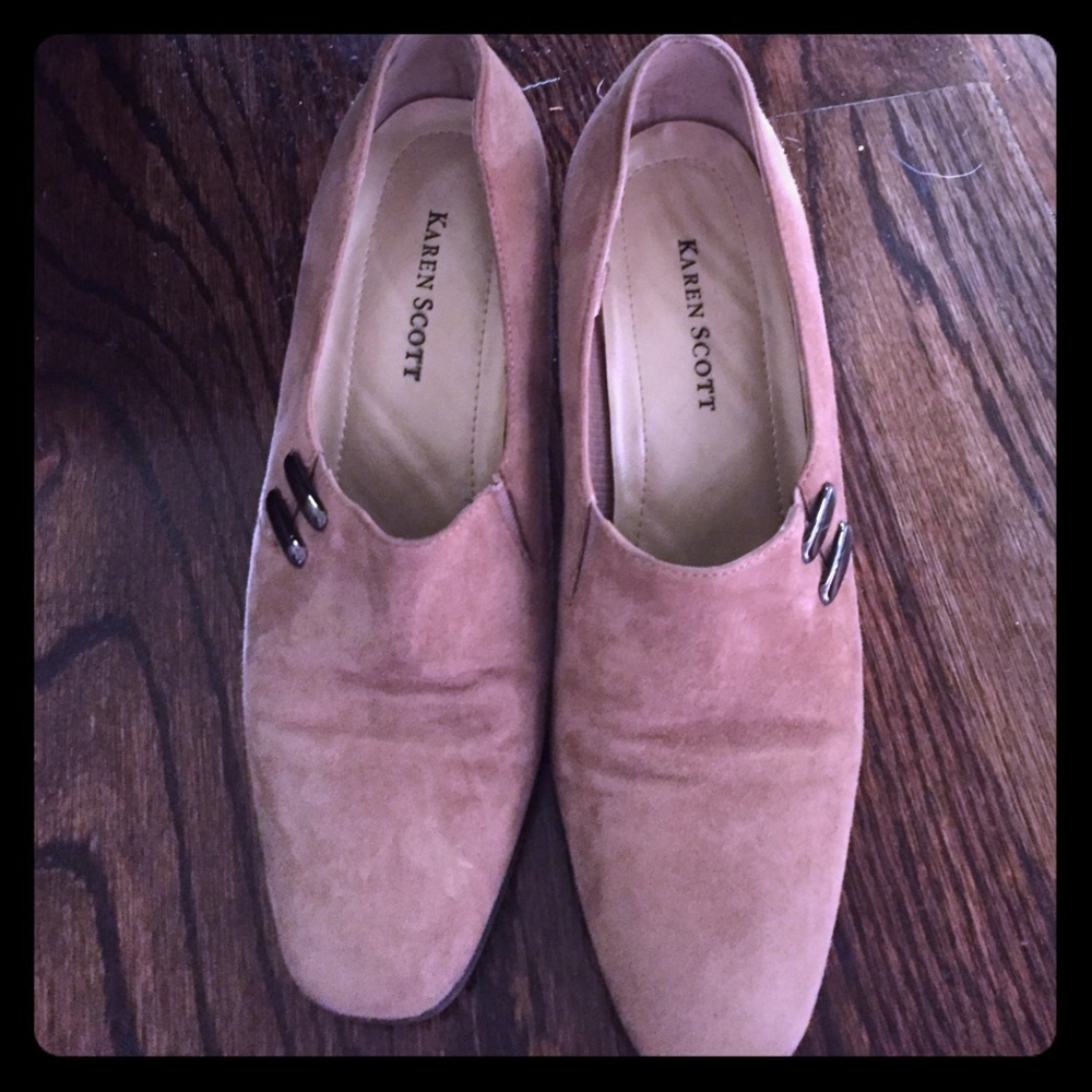 Beige heels