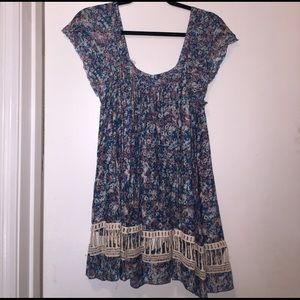 Flowy Floral Swing Top