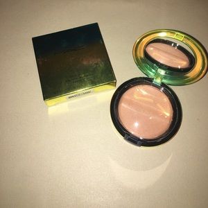 MAC Studio Sculpt Bronzing Powder