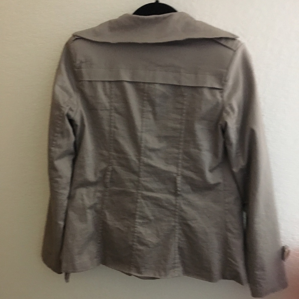 Tan jacket - Picture 3 of 4