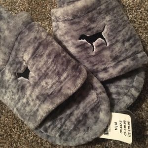 Victorias Secret Gray Med Slippers NWT