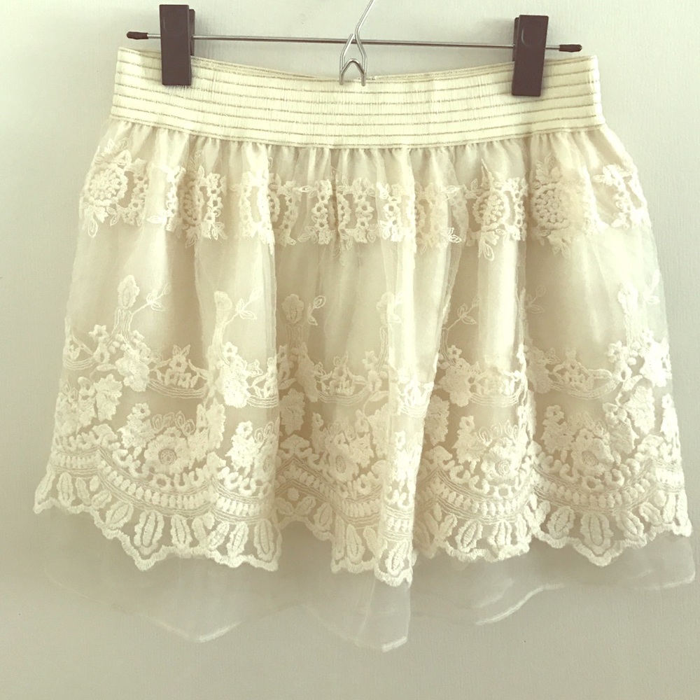 Lace Cream Skirt from LF