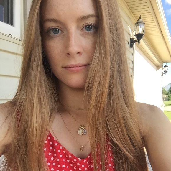 Meet your Posher, Jessica - Picture 2 of 6