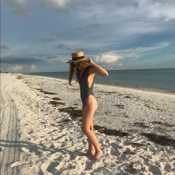 Meet your Posher, Jessica - Picture 4 of 6