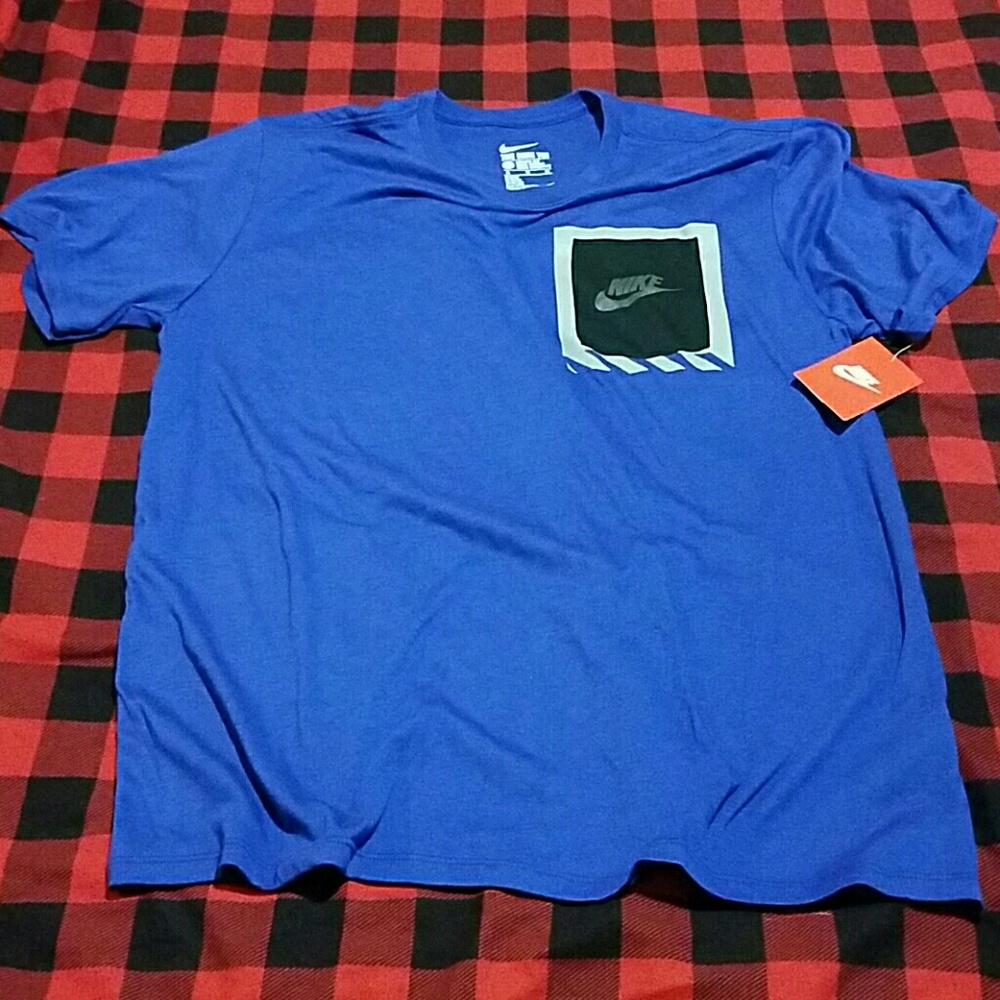 Nike tshirt
