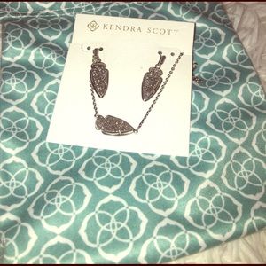 Kendra Scott earring and necklace set.