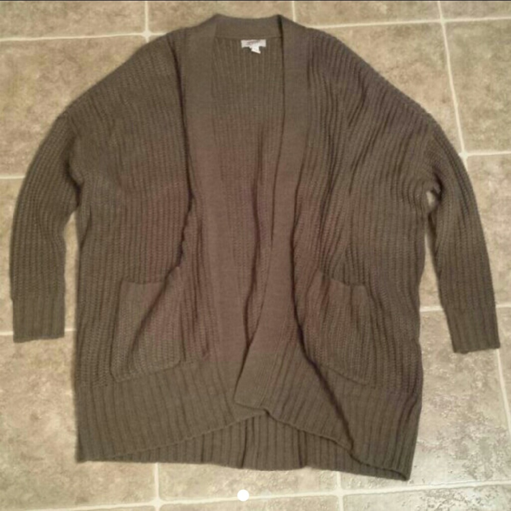 Army green chunky knit cardigan