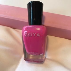 ZOYA nail color : Tobey