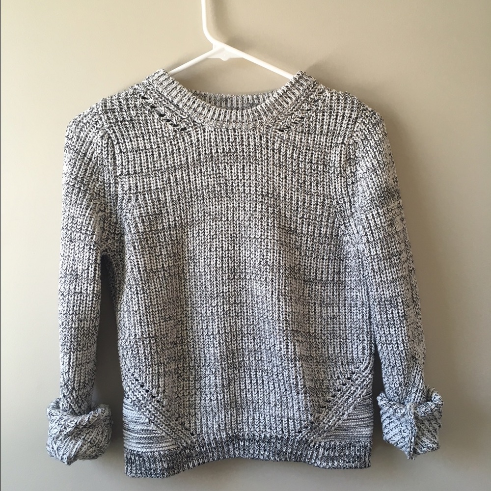 NWOT H&M sweater