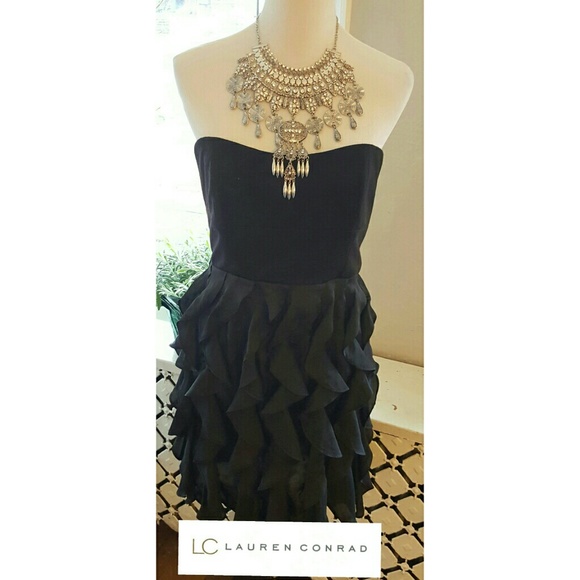 Lauren Conrad Dresses & Skirts - LAUREN CONRAD BLACK STRAPLESS COCKTAIL DRESS