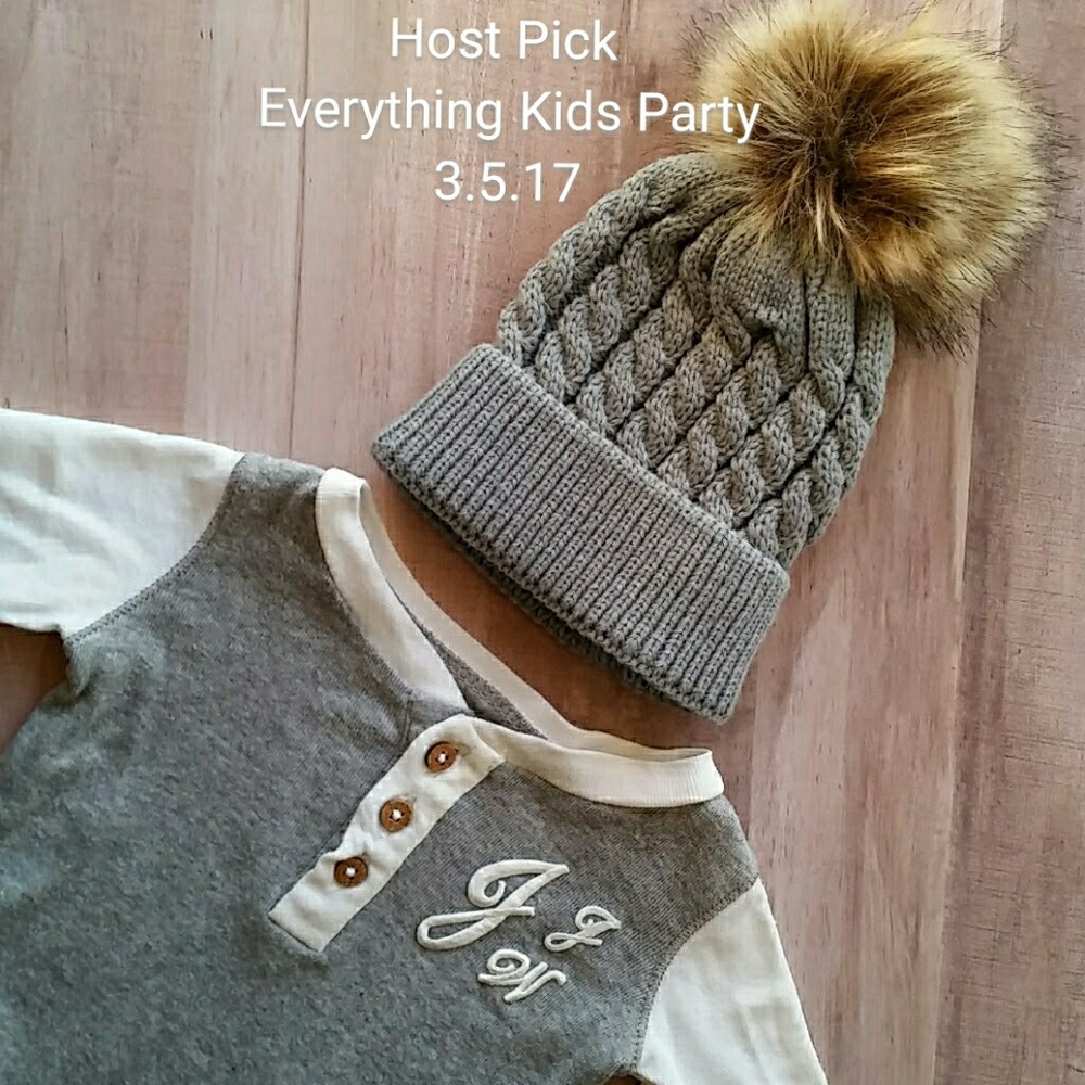 🎉 5 colors! Host Pick! Baby pom pom beanies🎉