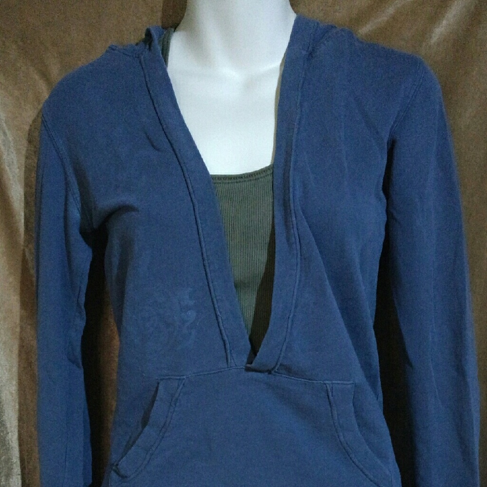 Lounge hoodie with faint details