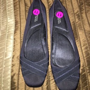 Brand new navy flats