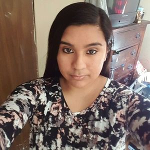 Meet your Posher, Crystal