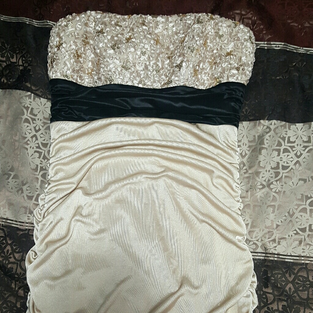Strapless dressy dress