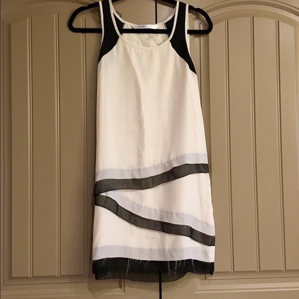 Black and White Kensie Dress
