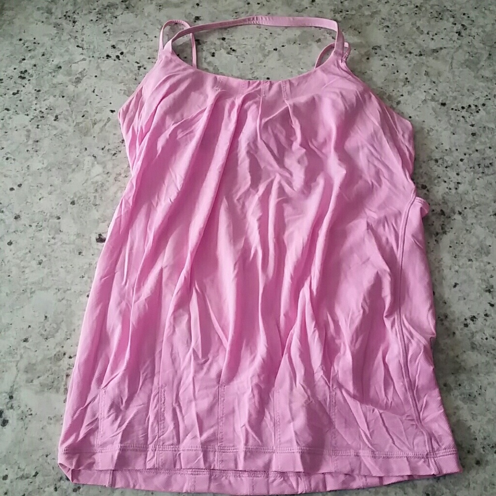 Lululemon yoga tank (super cute)