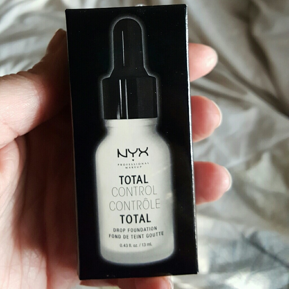 Nyx total control foundation in pale