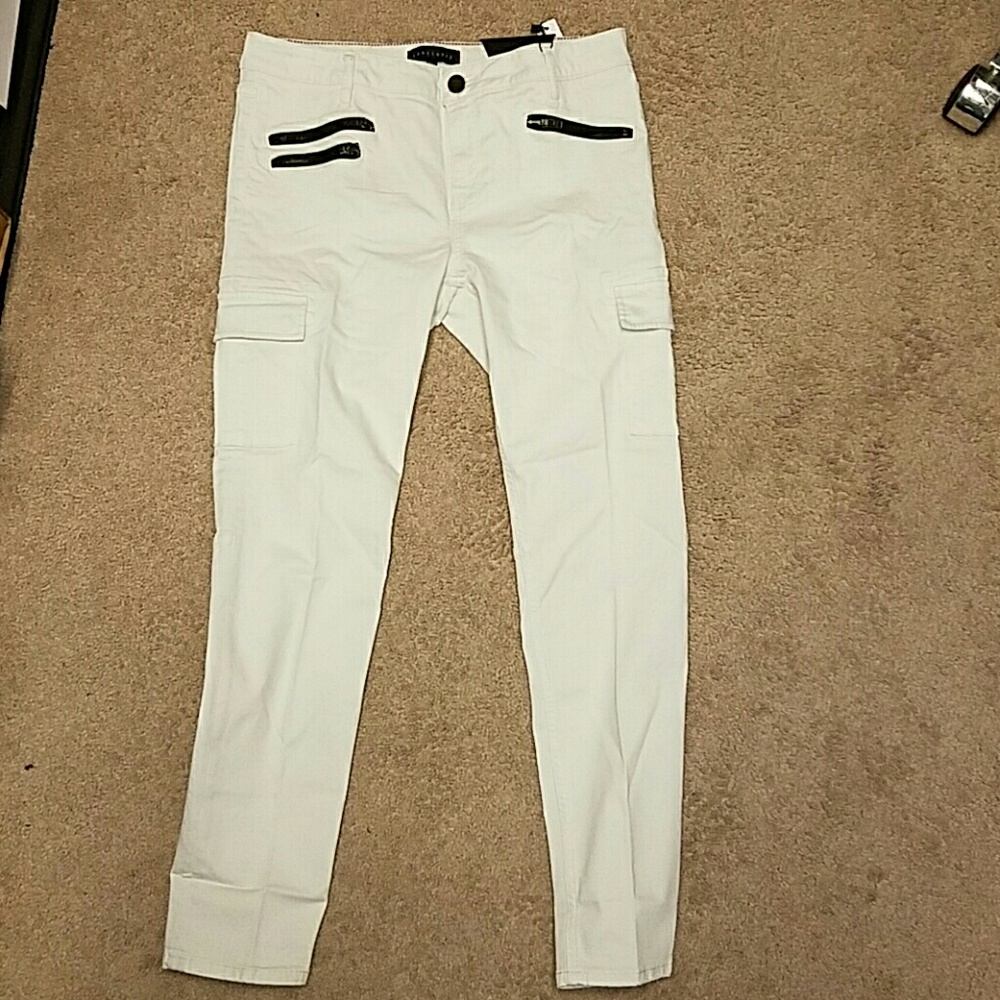 NWT Sanctuary white pants Sz 31 black zipper