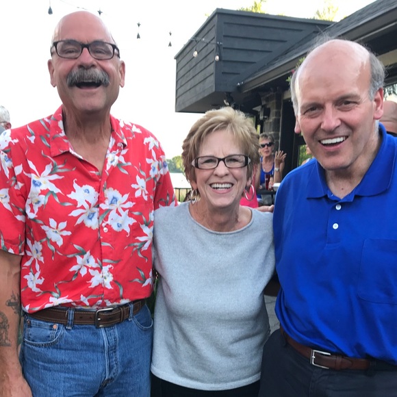 Meet your Posher, Lynn - Picture 3 of 4