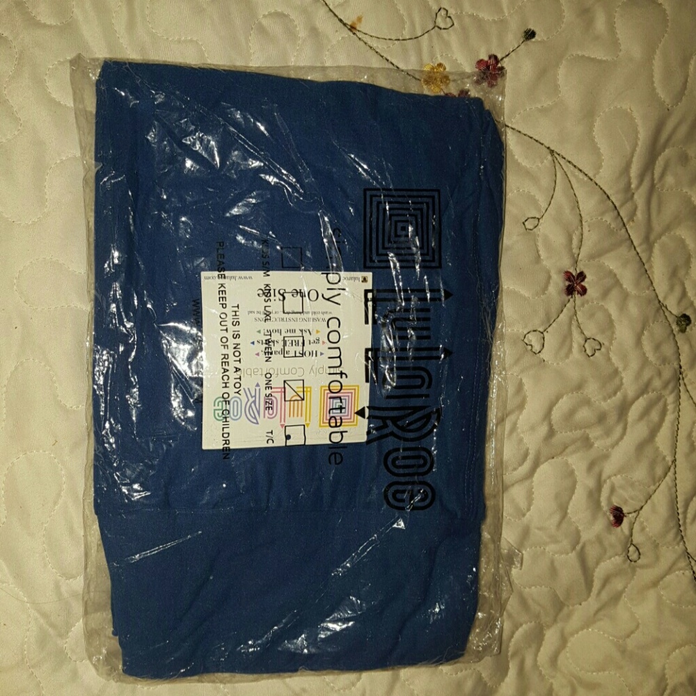 LuLaRoe OS blue (spruce) leggings