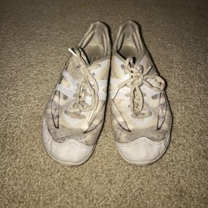 nfinity vengeance cheer shoes